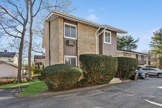 Building Photo - 61 Rock Spring Rd