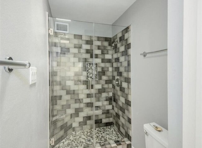 Building Photo - 1114 Augusta Dr