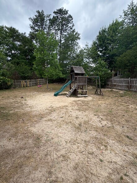 Building Photo - 108 White Cedar Ct