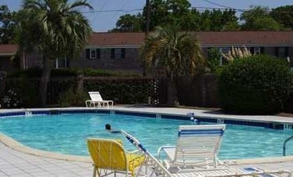 Building Photo - 811 Colony Dr