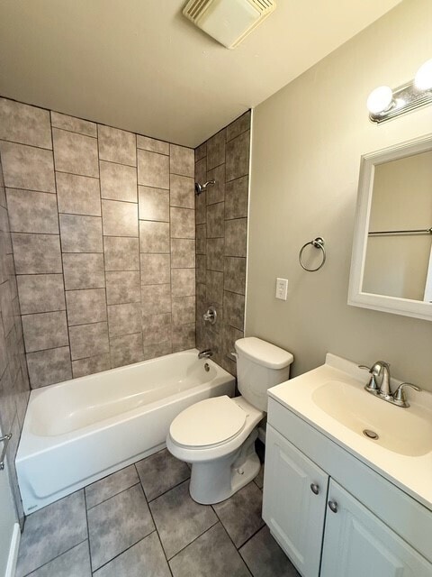 Building Photo - 3845 Delmont Dr