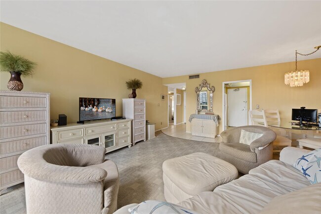 Building Photo - 3700 Galt Ocean Dr