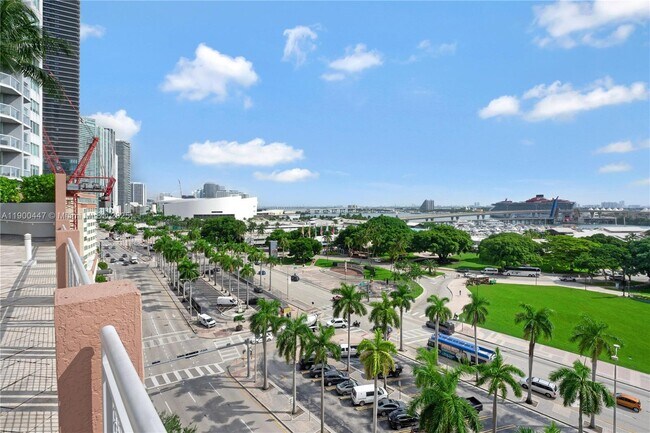 Building Photo - 253 NE 2nd St