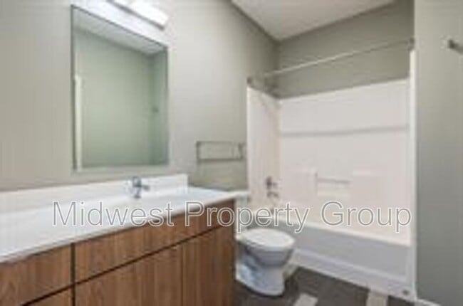 Building Photo - 4100 Lindell Blvd