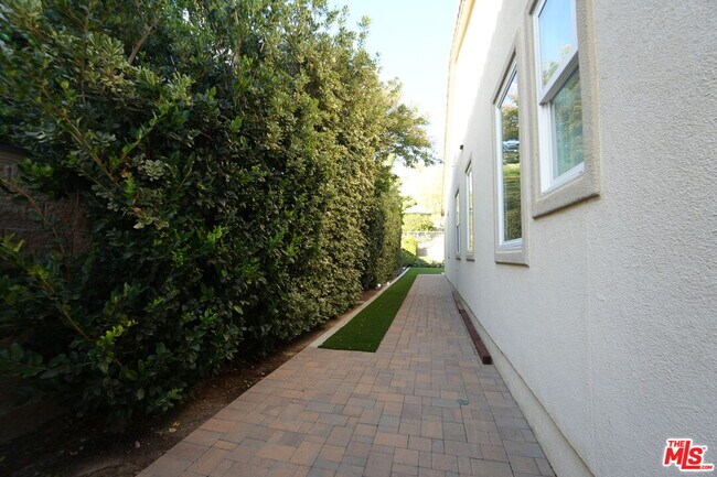 Building Photo - 20451 Via Sansovino