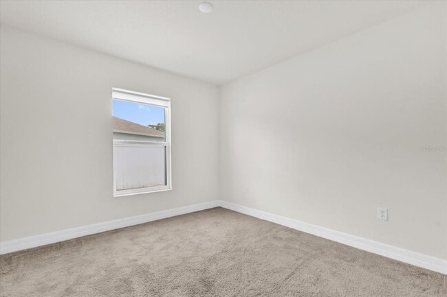 Building Photo - 4595 Plainview Rd