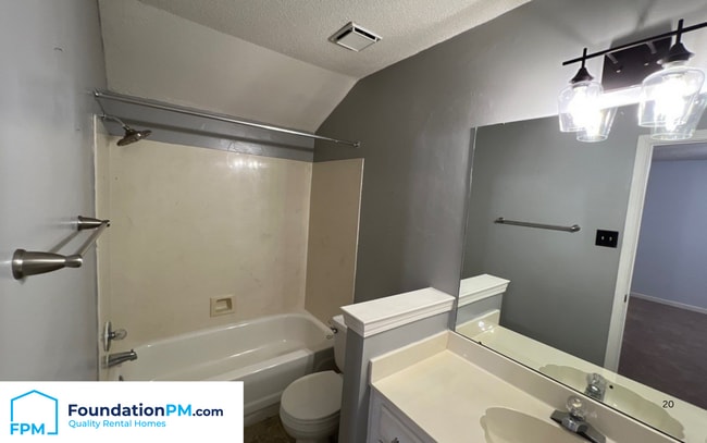 Building Photo - 3892 Oak Branch Cir W