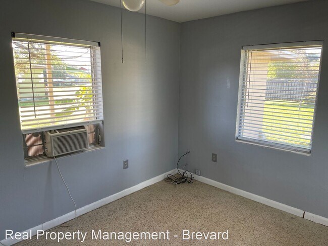 Building Photo - 2597 Stephen Dr NE