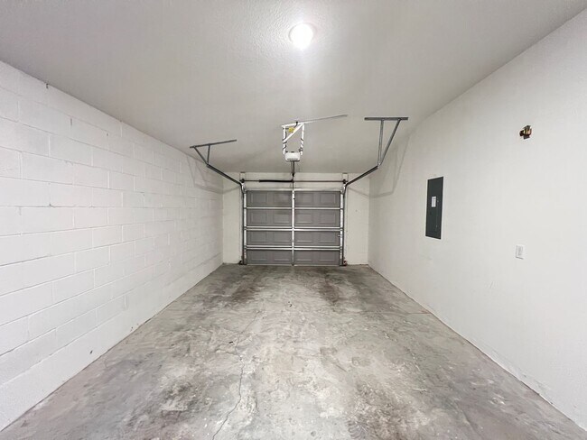 Building Photo - GREAT 3 BD/2BA Home in Ocala!!