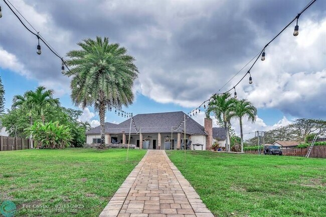 Building Photo - 4920 SW 170th Ave