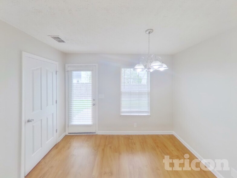 Building Photo - 1258 Tiree Dr