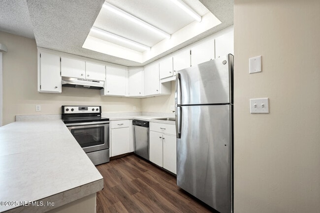 Building Photo - 1852 Willowood Dr