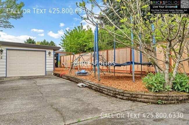 Building Photo - 11539 Corliss Ave N