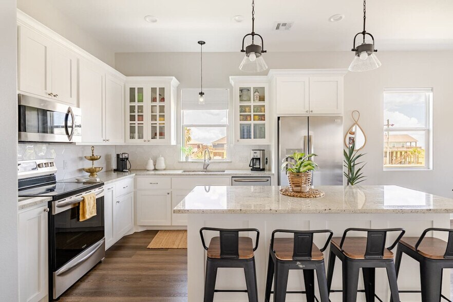 Building Photo - 804 1/2 Johnson Crawford Cir