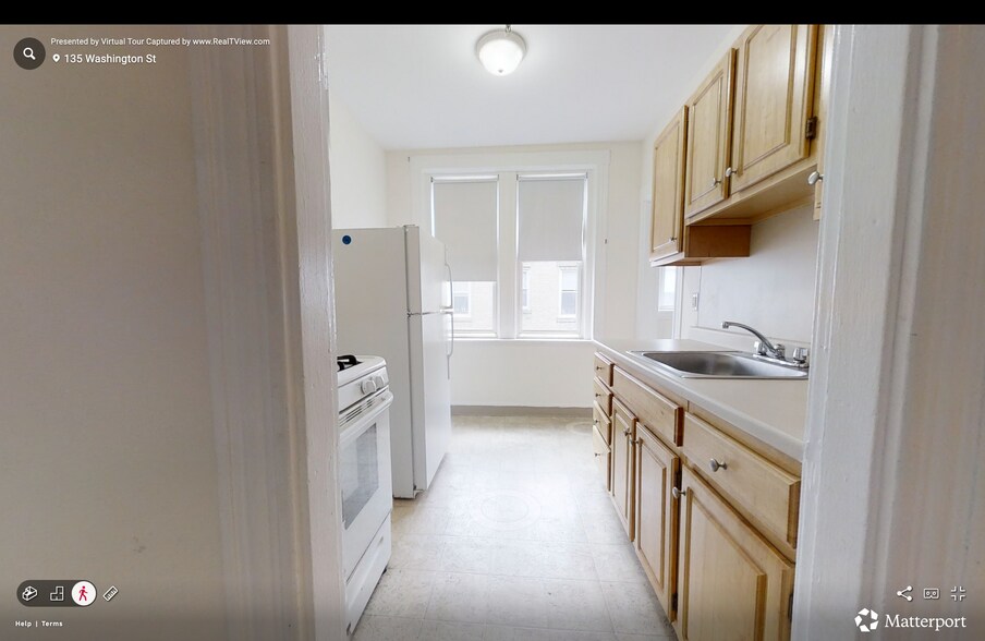 Building Photo - 137 Washington St