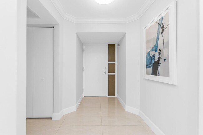 Building Photo - 5380 N Ocean Dr