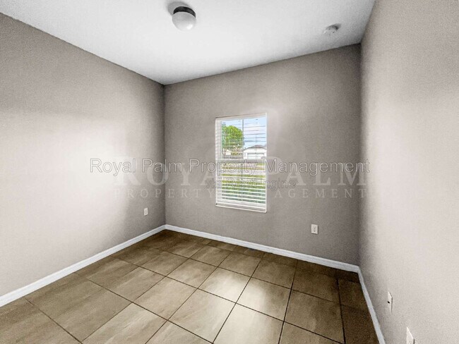 Building Photo - 1322 Trafalgar Pkwy