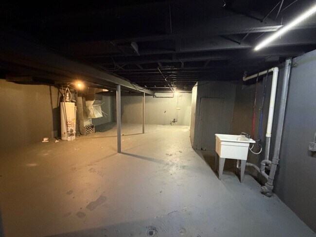 Building Photo - Charming 3 bedroom house for lease in Nice area