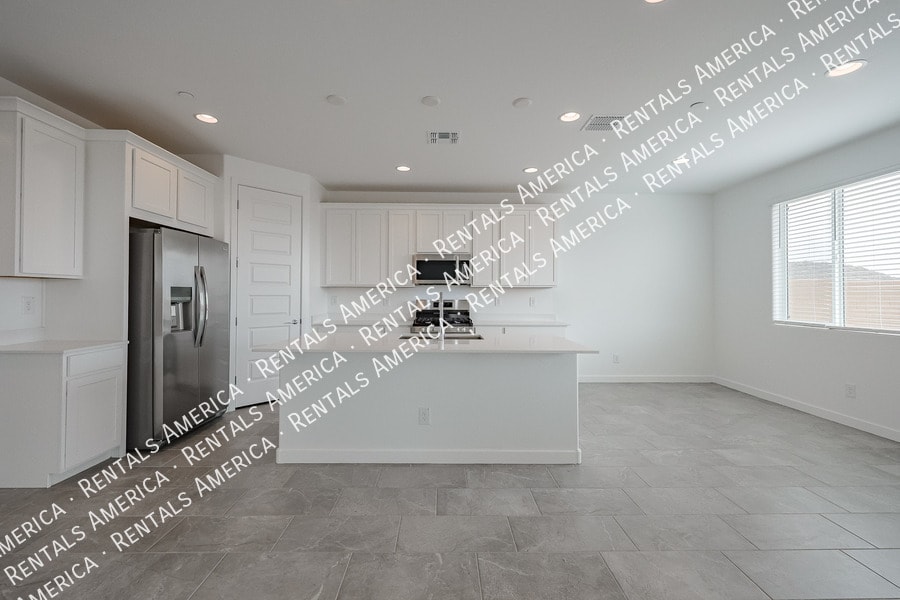 Building Photo - 11985 Calle de Pompas W