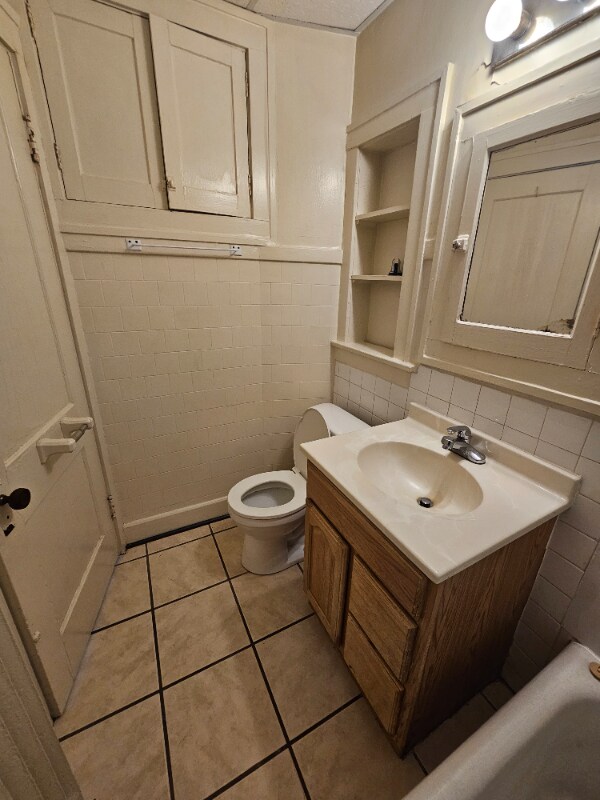 Building Photo - 1560 7th Ave