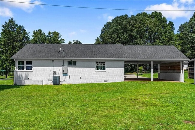 Building Photo - Earn Wealth While Leasing - Like a Homeowner - Lease to Own