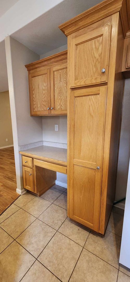 Building Photo - Spacious Town House for Rent
