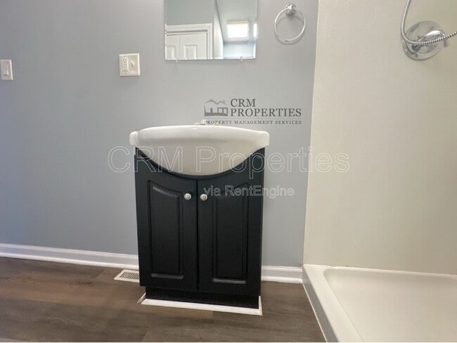 Building Photo - 1230 S Jay St