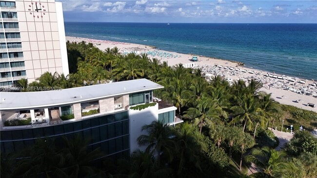 Building Photo - 2899 Collins Ave
