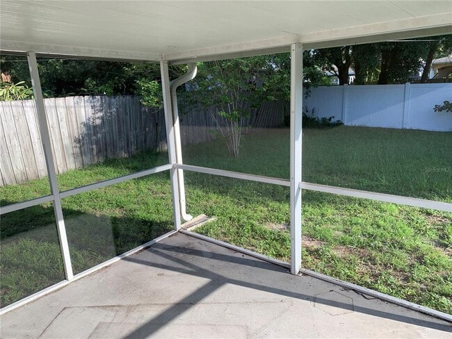 Building Photo - 513 44th Ave N