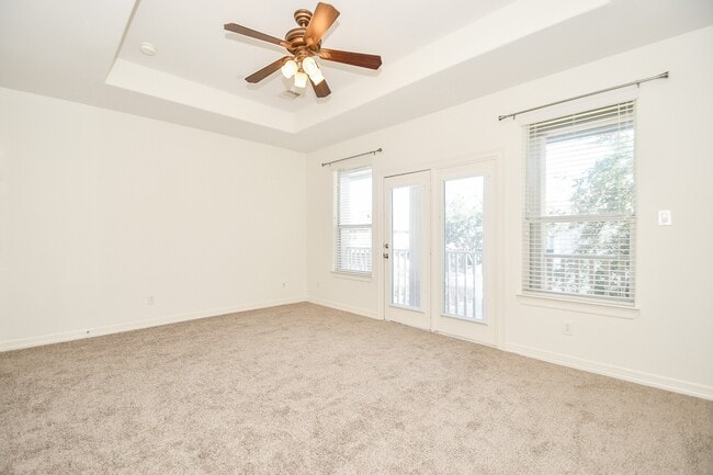 Building Photo - 3313 New Garden View Ln