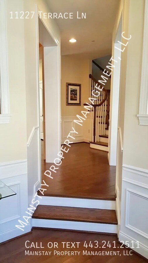 Building Photo - 11227 Terrace Ln