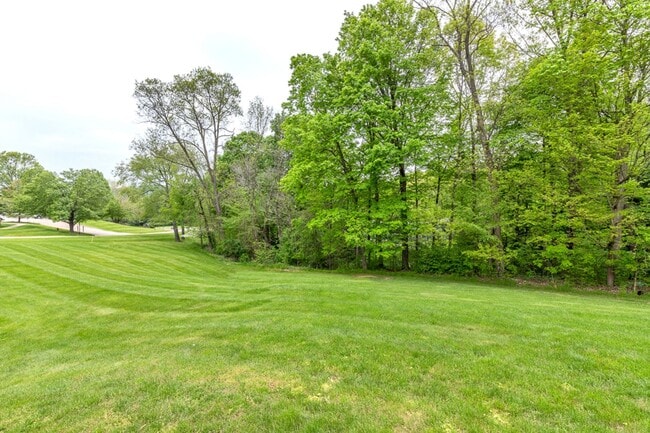 Building Photo - 151-163 E Jones