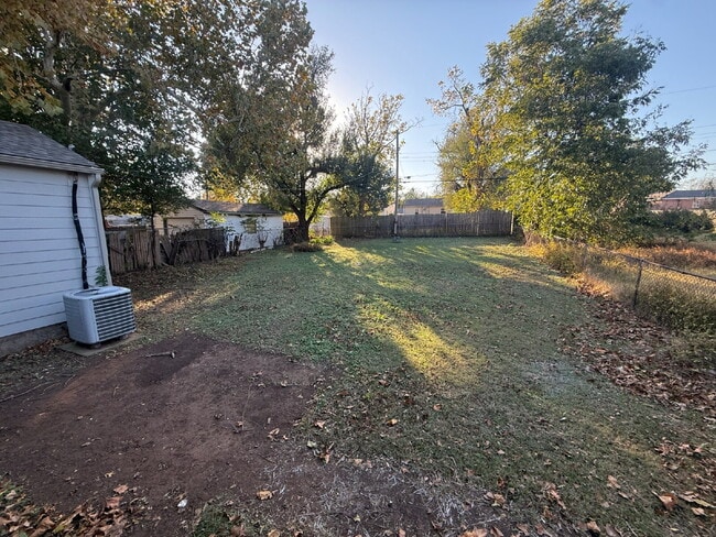 Building Photo - 3 Bed Home in Midwest City