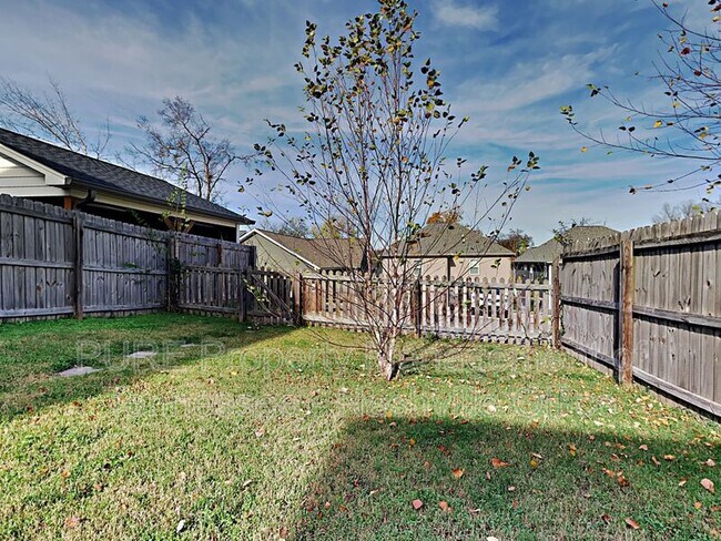 Building Photo - 1714B McKinney Ave