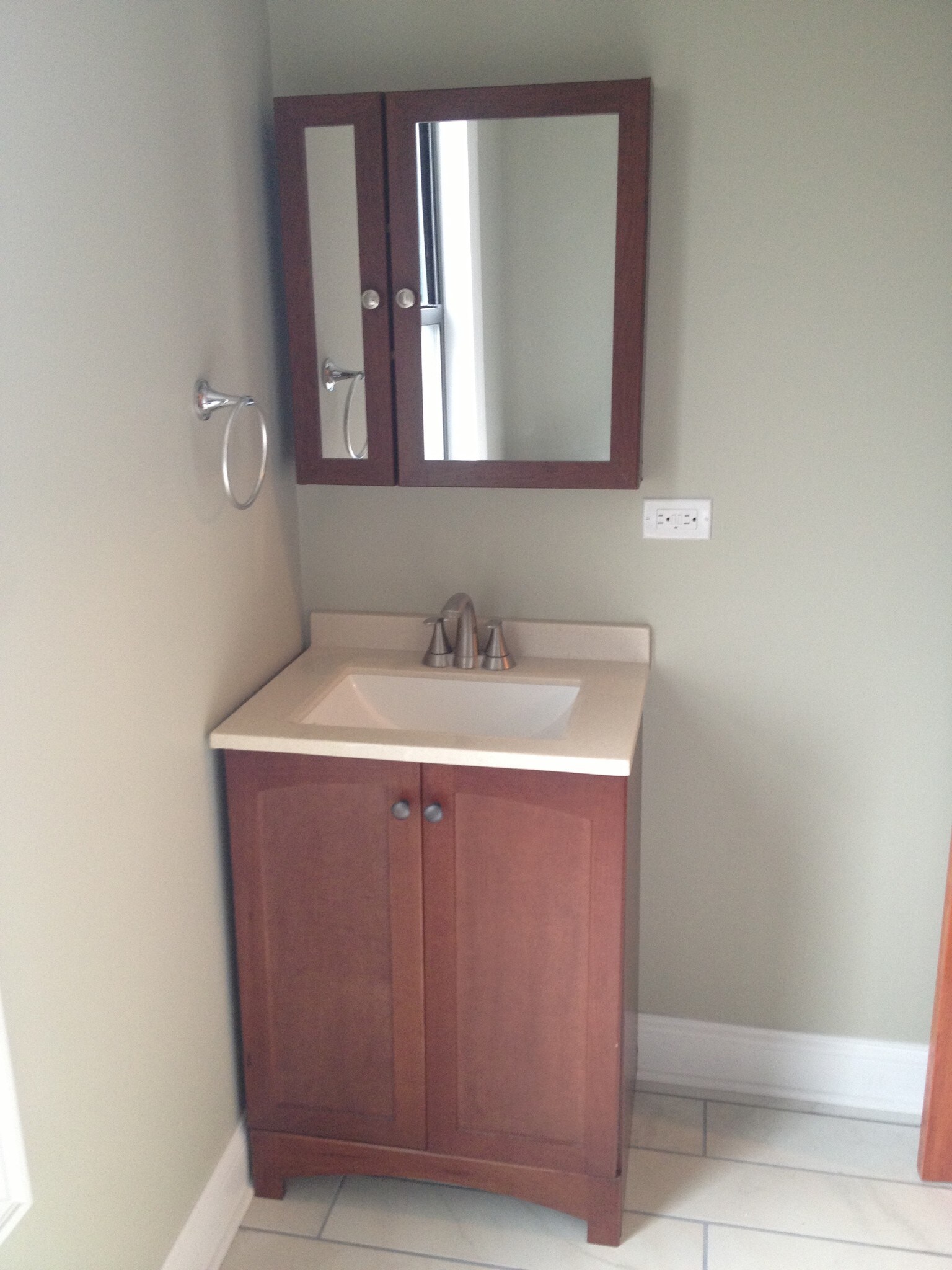 Building Photo - 903 W 35th St