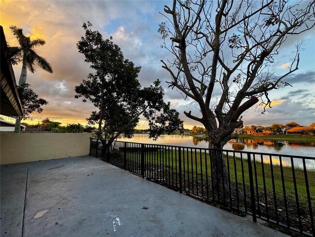 Building Photo - 12365 SW 119th Terrace