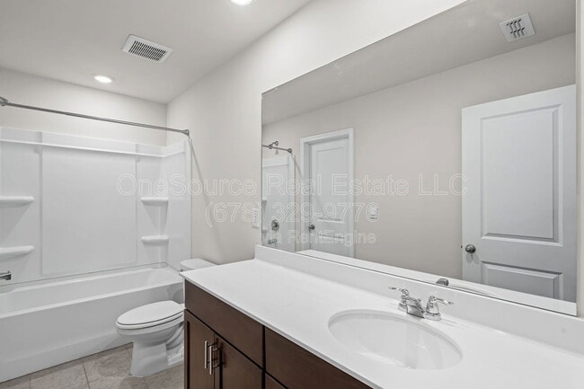 Building Photo - 1635 Villageside Ct