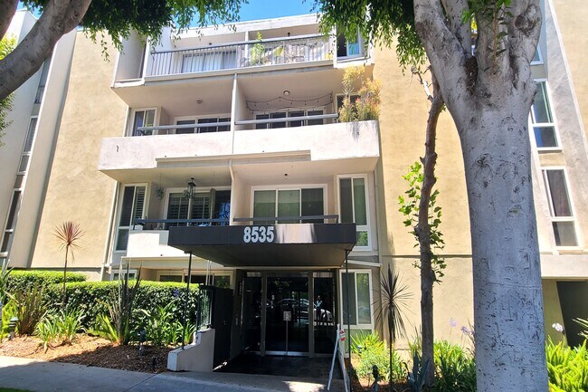 Building Photo - 8535 W Knl Dr