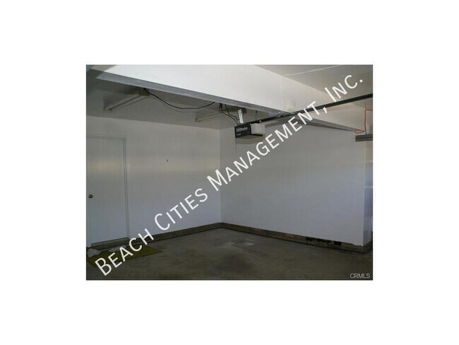Building Photo - 6220 Ronald Dr