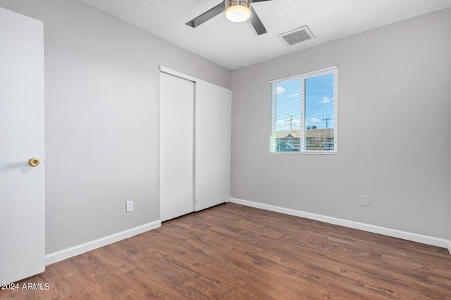 Building Photo - 6134 W Mulberry Dr