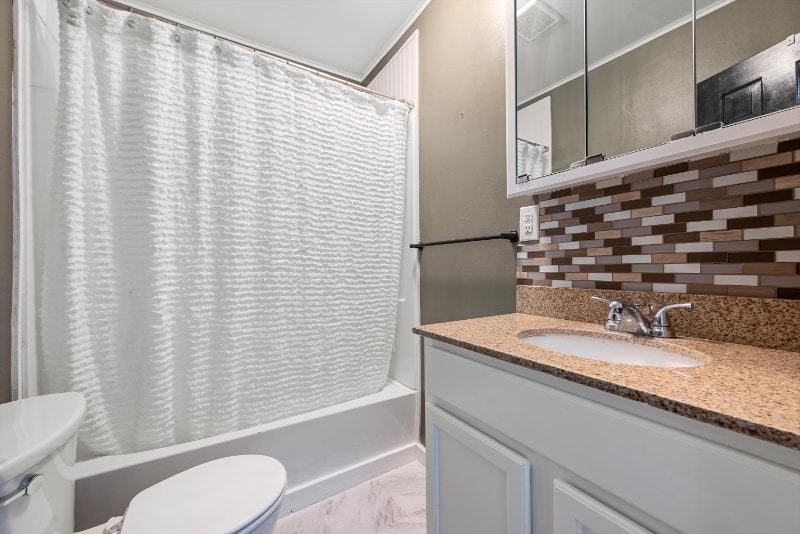 Building Photo - 6 Triple Oak Ln