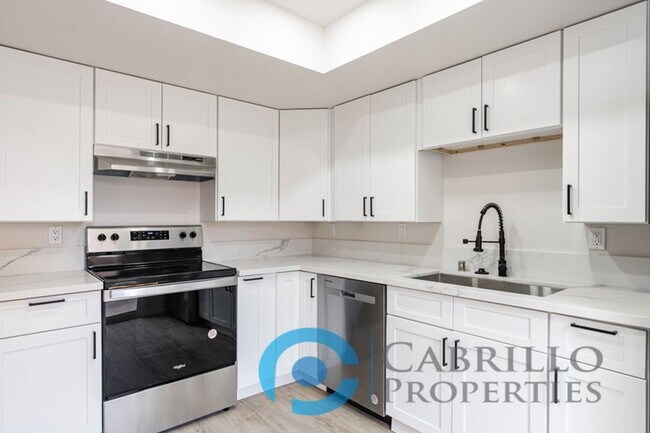 Building Photo - 4776 Bancroft St