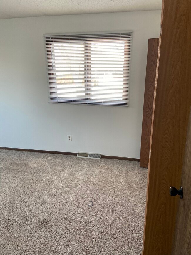 Building Photo - 3101 Westgate Dr S