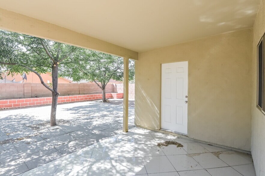 Building Photo - 6916 S Cottontail Run Ave