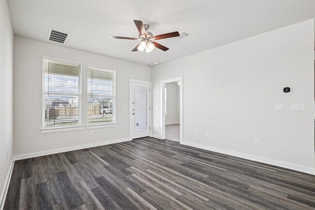 Building Photo - 2333 Moon Tower Trl