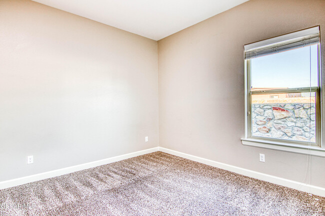 Building Photo - 14700 Harry Flournoy Ave