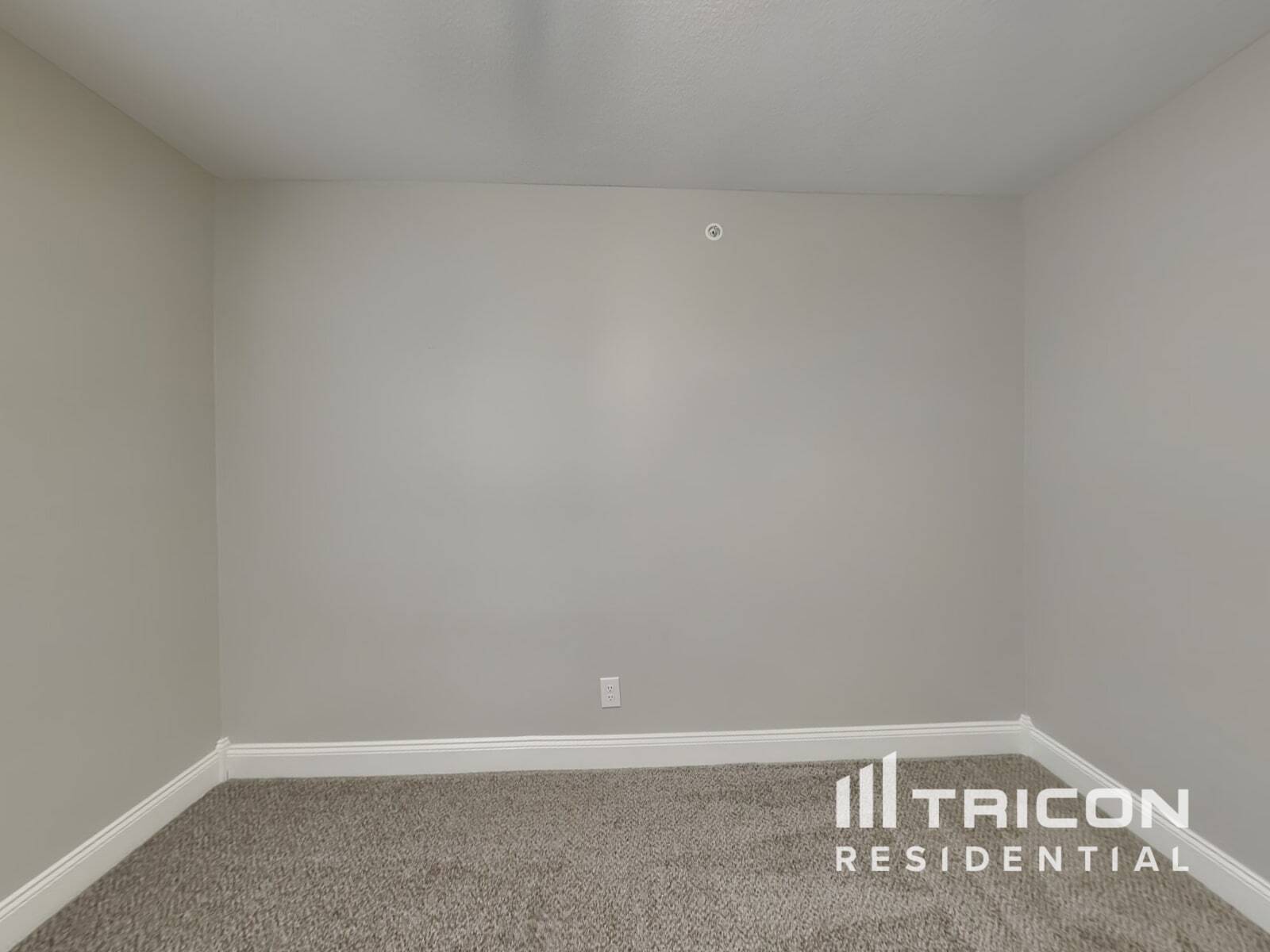 Building Photo - 485 Preakness Cir
