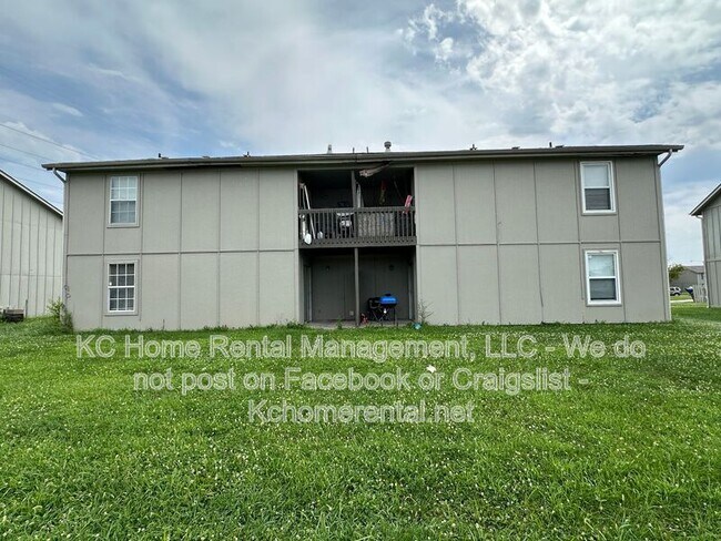 Building Photo - 838 Saddlewood St