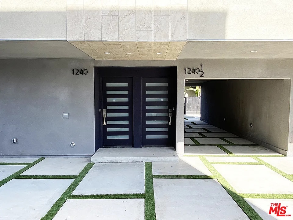 Building Photo - 1240 S Harvard Blvd