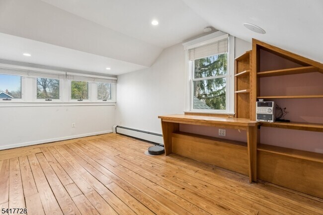 Building Photo - 439 St Marks Ave